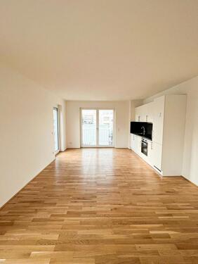 Foto - Modern geschnittene 3-Zimmer-Wohnung mit EBK und Balkon