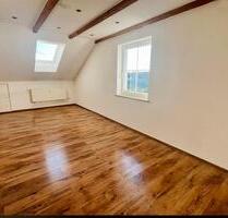 3‑Zimmer‑Dachgeschosswohnung in Adlkofen – 66 m² – frei ab 01.08.