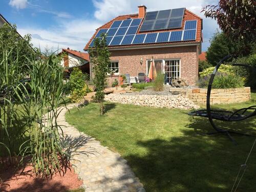 Foto - Gepflegtes Einfamilienhaus; Photovoltaik, Wallbox, Sauna, Carport