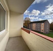 Renovierte 2 Zimmer Wohnung mit Balkon in Blumenthal - Bremen