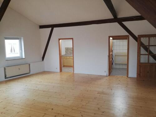 Foto - 2.5 Zimmer Dachgeschoßwohnung in Landau an der Isar