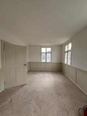 Foto - Schöne, bald frisch sanierte Einheit in Alter Schule