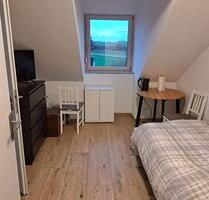 Charmantes Möbeliertes Zimmer - 700,00&nbsp;EUR Kaltmiete, ca.&nbsp; 11,00&nbsp;m&sup2; in Moosinning (PLZ: 85452)