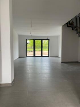 Foto - 6 Zimmer Doppelhaushälfte zur Miete in Hofheim am Taunus