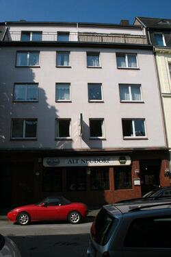 Foto - Wir bieten eine unrenovierte 3-Zimmer-Wohnung mit Balkon in Neudorf an