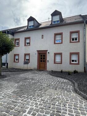 Foto - Gepflegtes Reihenhaus mit zwei Wohnungen in Beilingen