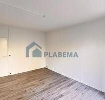 2 Zimmer, Balkon, Badewanne & Stellplatz! Wird renoviert! - Schwerin Gartenstadt