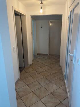 Foto - Helle 3-Zimmer-Dachgeschosswohnung – neu saniert mit Balkon