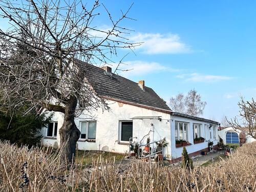 Foto - Großes Grundstück mit Haus - ideal für Projekt oder Neubau