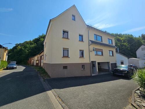 Foto - Haus mit Stall, Nebengebäuden & viel Platz in Ehringsh.-Dreisbach