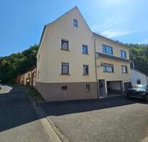 Haus mit Stall, Nebengebäuden & viel Platz in Ehringsh.-Dreisbach - Ehringshausen