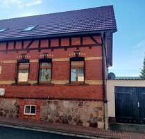 Doppelhaushälfte (Einfamilienhaus) mit Garage und sonnigem Garten - Zella-Mehlis