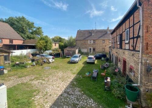 Foto - Dreifamilien Haus zur Sanierung