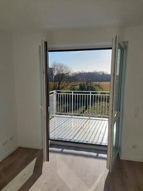 Foto - helle, sanierte Wohnung im 1. OG mit Balkon