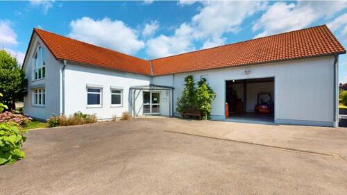 Foto - Gewerbegebäude (ArztPraxisBüro, Lager oder Produktion)