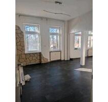 Top sanierte 2 ZKB , Stellplatz, Keller - Wiesbaden Biebrich