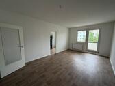 Foto - **Perfekt für WG oder Studenten - Moderne 3-Raum-Wohnung mit Einbauküche & Balkon**