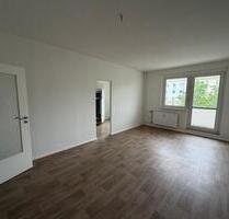 **Perfekt für WG oder Studenten - Moderne 3-Raum-Wohnung mit Einbauküche & Balkon** - Gera Lusan **Perfekt für WG oder Studenten - Moderne 3-Raum-Wohnung mit Einbauküche & Balkon** - Gera Lusan