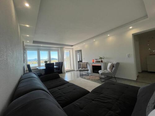 Foto - Kernsanierte 4 Zi Whg - 2 Balkone, Aufzug, sofort bezugsfrei