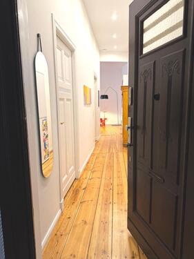 Foto - STILVOLL MODERNISIERTE ALTBAUWOHNUNG IM HERZEN VON CHARLOTTENBURG