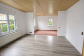 Foto - Helle 3-Raum-EG-Wohnung mit 88 qm, Garten, Stellplatz und Küche