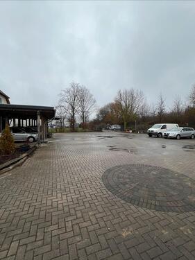 Foto - Stellplätze für WohnwagenWohnmobile und Pkw‘s