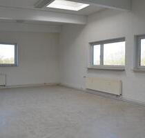 Lichtdurchflutetes großes Büro; in 2 Minuten zur A1 Stapelfeld