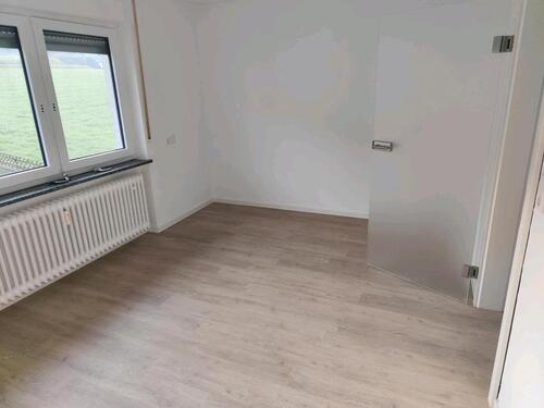 Foto - kernsanierte 4 Zimmerwohnung - 1.250,00&nbsp;EUR Kaltmiete, ca.&nbsp; 100,00&nbsp;m&sup2;