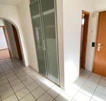 Günstige 4-Zimmer-Wohnung mit Balkon & Stellplatz - mit Potenzial - Hemsbach