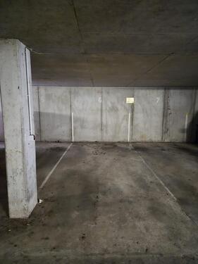 Foto - Tiefgaragenstellplatz zu vermieten