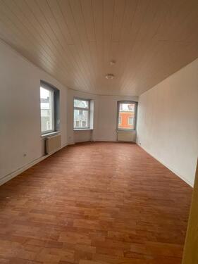 Foto - Renovierte geräumige 3 Zimmer Wohnung mit Einbauküche in