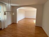Foto - 3-Zi-Wohnung 110 m² neu renoviert, 1.OG, 2 Balkone, Garten, Küche