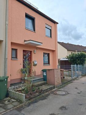 Foto - Reiheneckhaus - 1.050,00&nbsp;EUR Kaltmiete, ca.&nbsp; 122,00&nbsp;m&sup2;