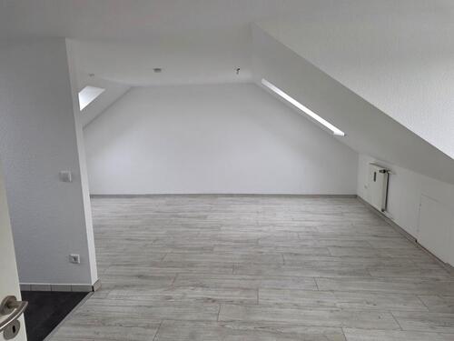 Foto - 1 Zimmer Dachgeschoßwohnung zur Miete in Wolfsburg
