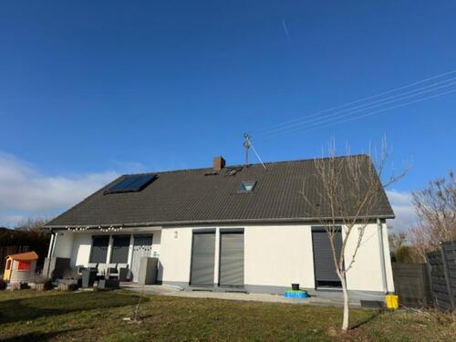 Foto - Haus 2 Familienhaus Freistehendes Haus Ideal für Familien