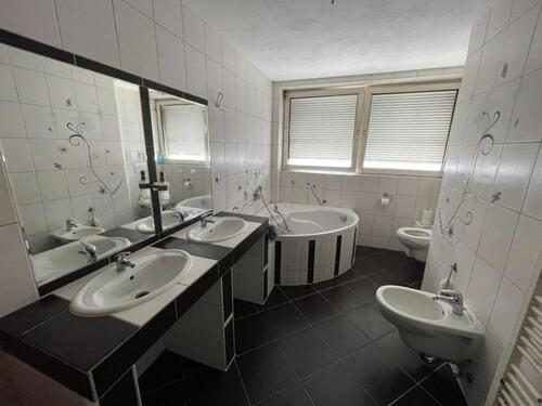 Foto - 5-Zimmer Wohnung+Küche in Koblenz Lützel inkl. Balkon Parkfläche