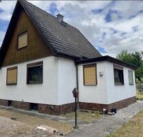 *Provisionsfrei* Einfamilienhaus auf großem sonnigen Grundstück - Berlin Reinickendorf