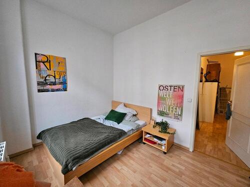 Foto - WG-Zimmer in schöner 3-Raum Wohnung zur ZWISCHENMIETE