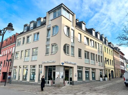 Foto - Ab Mai 2026 neu zu vermieten: Attraktives Eck-Ladenlokal