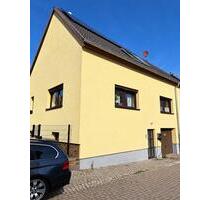 Reihenendhaus in Groitzsch, ca. 140 m², Garage, PV-Anlage…