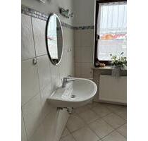 Mietwohnung, 3 Zimmer, Küche, Bad, Erdgeschoss mit kl. Garten - Bad Birnbach Asenham