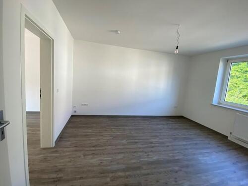 Foto - Renovierte 3-Zimmer-Wohnung - 591,00&nbsp;EUR Kaltmiete, ca.&nbsp; 65,65&nbsp;m&sup2;