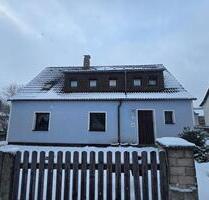 Vermiete Einfamilienhaus mit Doppelgarage, Werkstatt & Garten - Selb