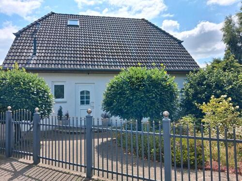 Foto - Haus auf Erbbaupachtgrundstück - 390.000,00&nbsp;EUR Kaufpreis, ca.&nbsp; 119,00&nbsp;m&sup2;