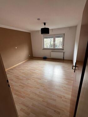 Foto - Helle 4-Zimmer Wohnung 89 m² – Hofgarten Wertheim – Balkon