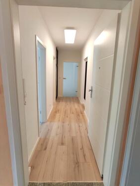 Foto - Kapitalanlage oder zur Eigennutzung kernsanierte 3- Zi Whg