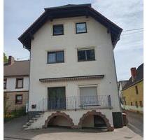 Vermietung - 950,00&nbsp;EUR Kaltmiete, ca.&nbsp; 160,00&nbsp;m&sup2; in Queidersbach (PLZ: 66851)