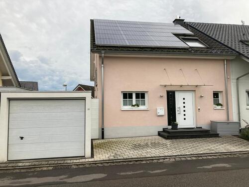 Foto - Neuwertige Doppelhaushälfte mit Kaminofen