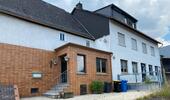 Foto - Wohn- und Geschäftshaus mit großer Scheune, Hof und Garagen