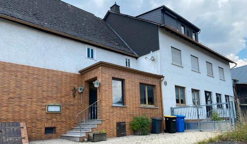 Foto - Wohn- und Geschäftshaus mit großer Scheune, Hof und Garagen